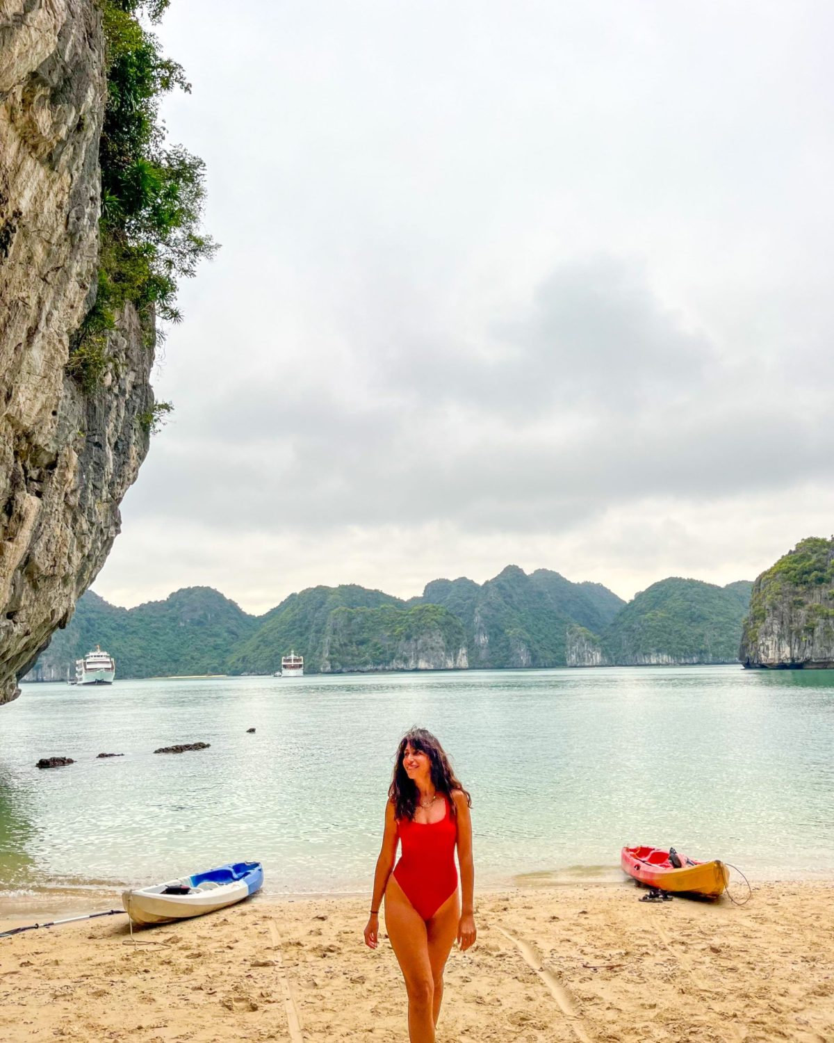 Halong Bay cruising